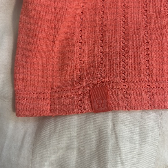 Lululemon Women’s Training Tank - Like New - Picture 3 of 4